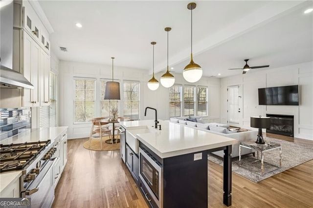 1062 Country Lane NE, Atlanta, GA 30324