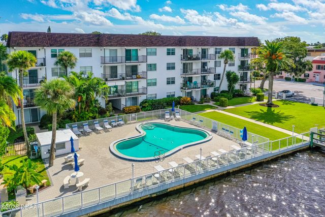 118 S Halifax Ave Apt 208, Daytona Beach, FL 32118