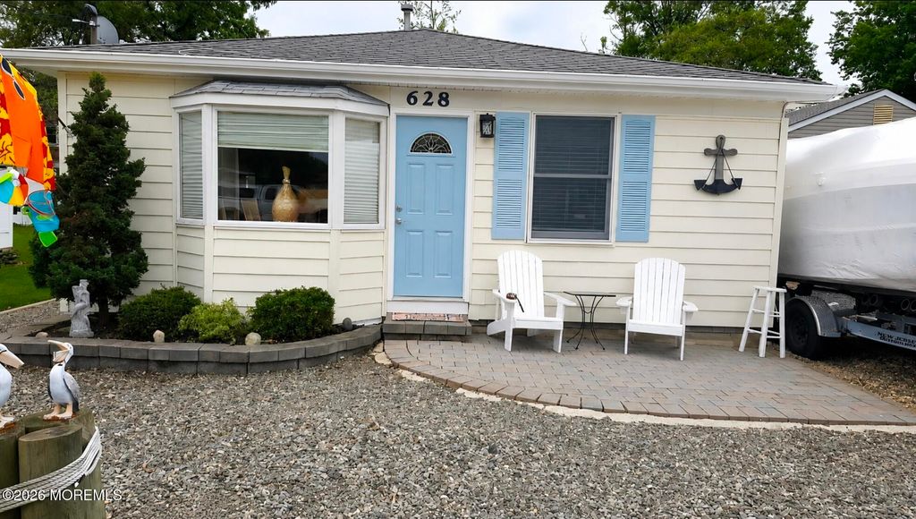 628 E Long Branch Avenue, Ocean Gate, NJ 08740