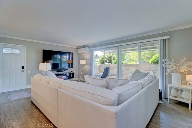 670 Via Mendoza B, Laguna Woods, CA 92637