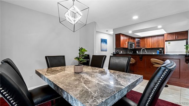 1175 Youngs Road E, Amherst, NY 14221