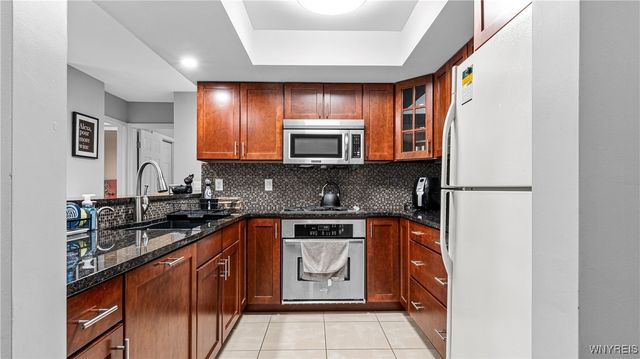 1175 Youngs Road E, Amherst, NY 14221