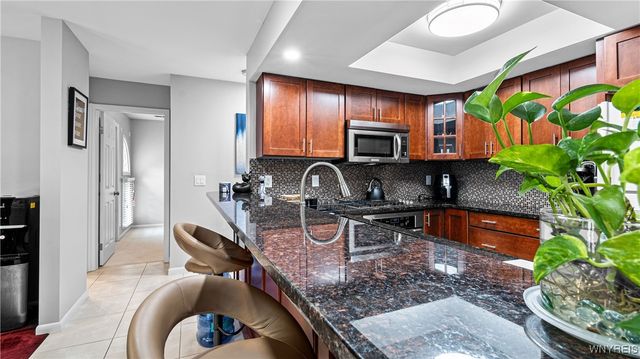 1175 Youngs Road E, Amherst, NY 14221