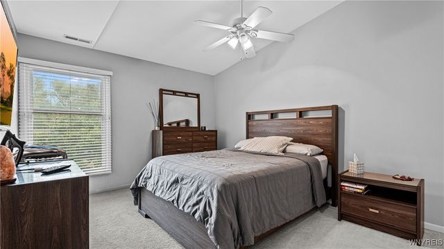 1175 Youngs Road E, Amherst, NY 14221