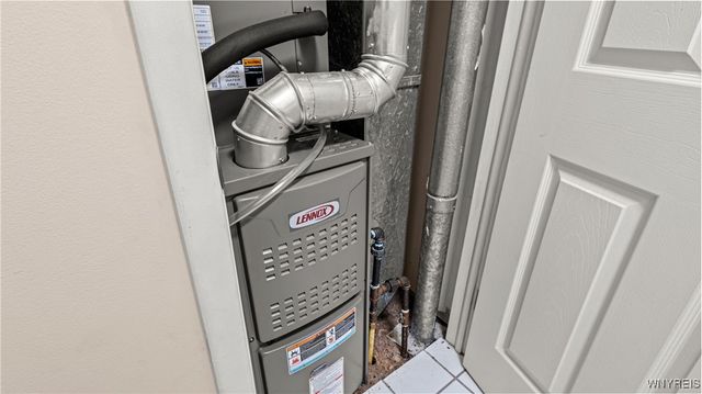 1175 Youngs Road E, Amherst, NY 14221