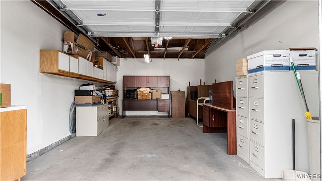 1175 Youngs Road E, Amherst, NY 14221