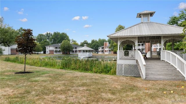 1175 Youngs Road E, Amherst, NY 14221