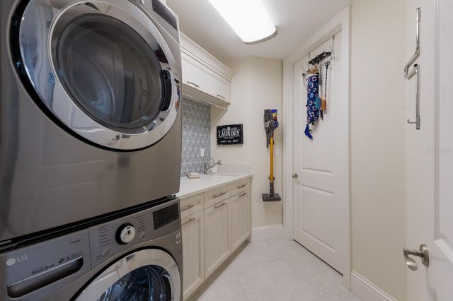 130 RIVIERA DUNES WAY 601, Palmetto, FL 34221