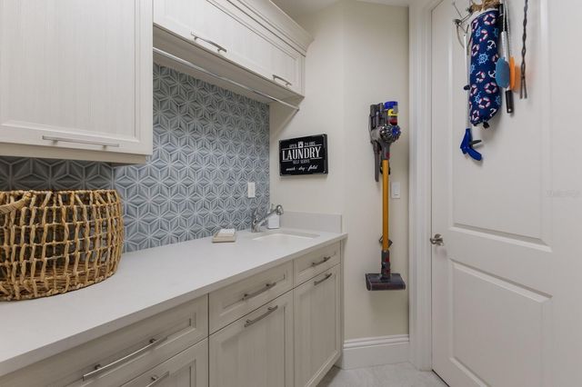 130 RIVIERA DUNES WAY 601, Palmetto, FL 34221