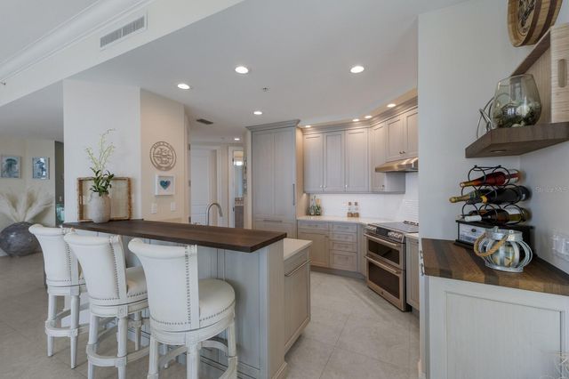 130 RIVIERA DUNES WAY 601, Palmetto, FL 34221