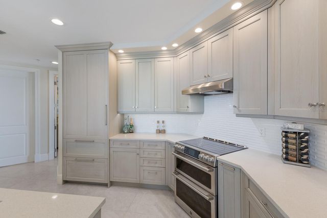 130 RIVIERA DUNES WAY 601, Palmetto, FL 34221