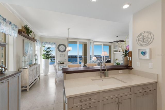 130 RIVIERA DUNES WAY 601, Palmetto, FL 34221