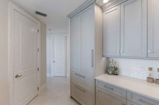 130 RIVIERA DUNES WAY 601, Palmetto, FL 34221