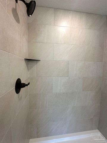 5219 Barnett Rd, Pace, FL 32571