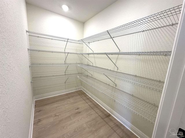 5219 Barnett Rd, Pace, FL 32571