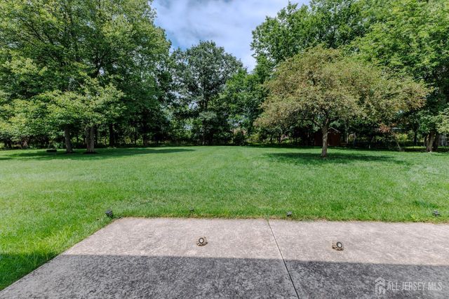 23 Spear Street, Piscataway, NJ 08854