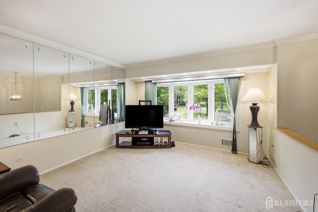 23 Spear Street, Piscataway, NJ 08854