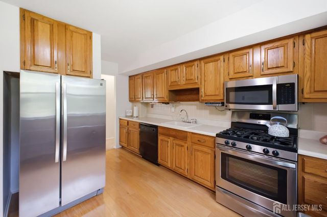 23 Spear Street, Piscataway, NJ 08854