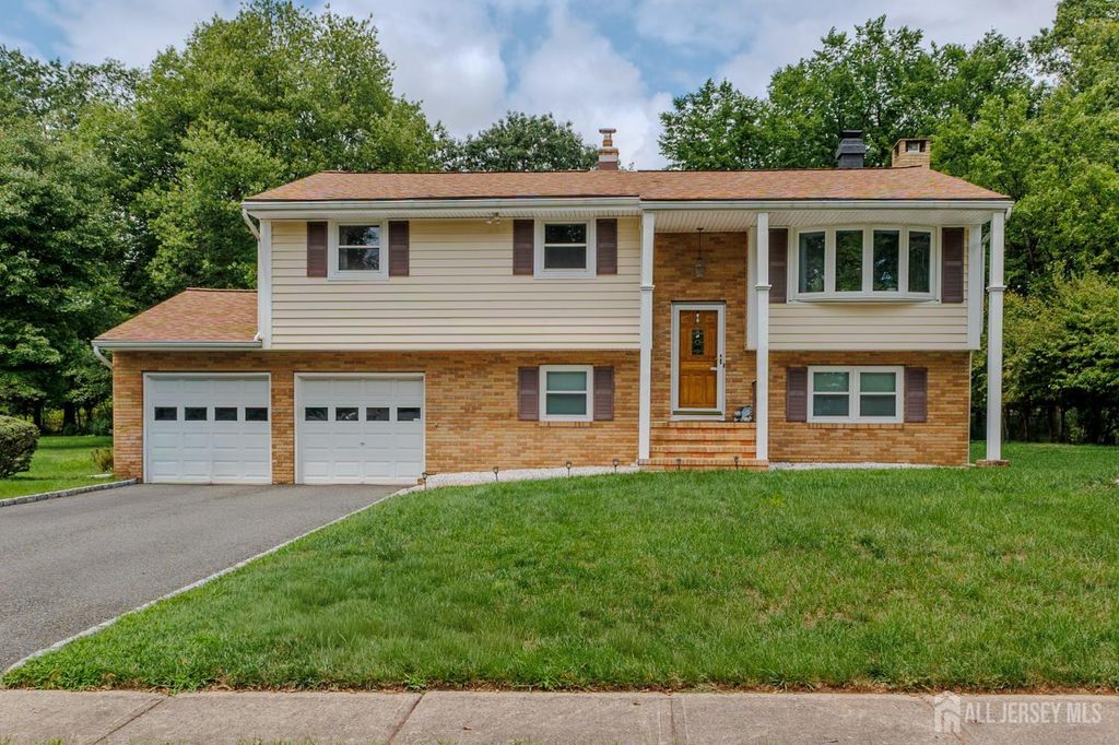 23 Spear Street, Piscataway, NJ 08854