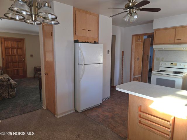 13 E Liberty Street, Leipsic, OH 45856