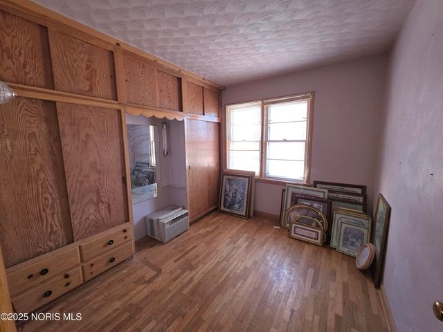 13 E Liberty Street, Leipsic, OH 45856