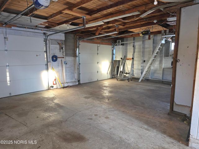 13 E Liberty Street, Leipsic, OH 45856