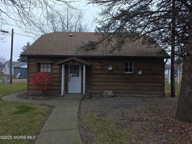 13 E Liberty Street, Leipsic, OH 45856