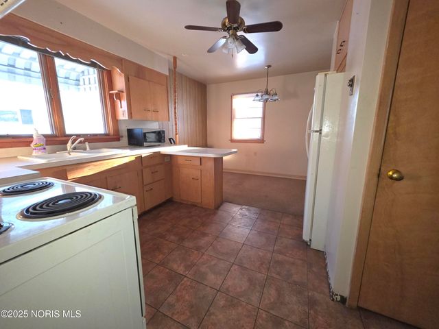 13 E Liberty Street, Leipsic, OH 45856