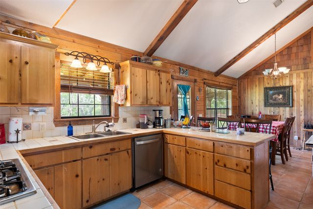 1517 County Road Sw 3170, Winnsboro, TX 75494