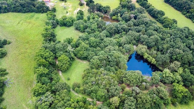 1517 County Road Sw 3170, Winnsboro, TX 75494