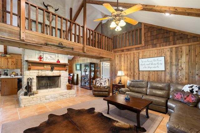 1517 County Road Sw 3170, Winnsboro, TX 75494