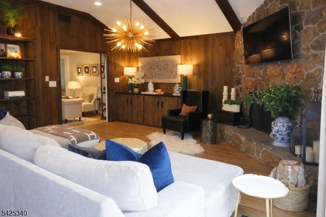 8 Alcott Dr, Livingston Twp., NJ 07039