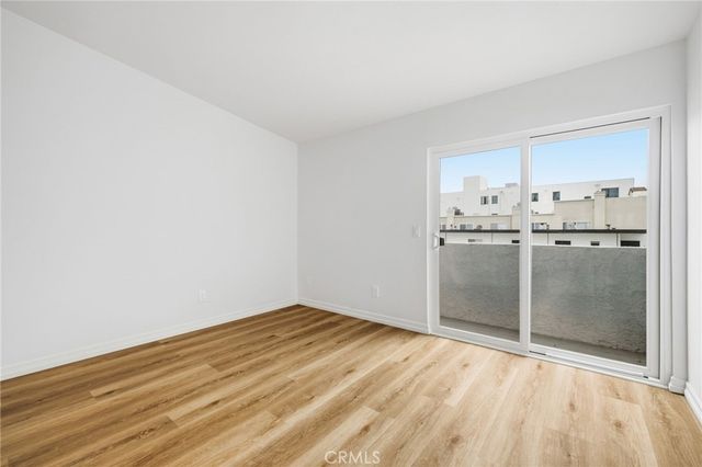 4018 Redwood Avenue Unit B, Los Angeles, CA 90066