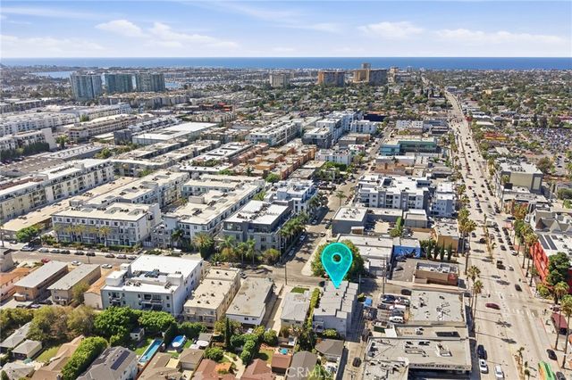 4018 Redwood Avenue Unit B, Los Angeles, CA 90066