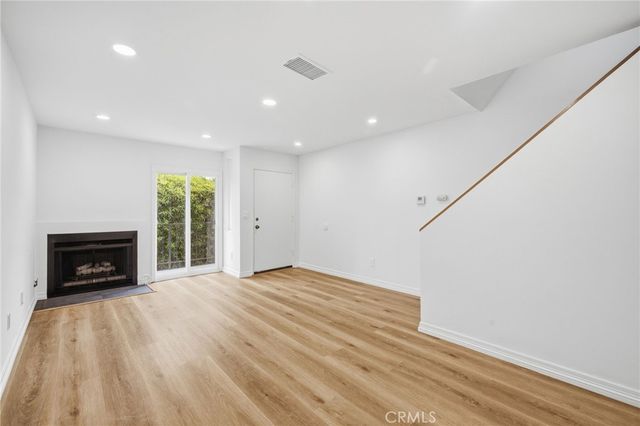 4018 Redwood Avenue Unit B, Los Angeles, CA 90066