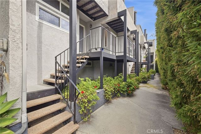 4018 Redwood Avenue Unit B, Los Angeles, CA 90066