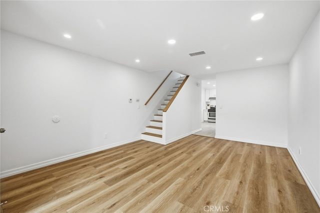 4018 Redwood Avenue Unit B, Los Angeles, CA 90066