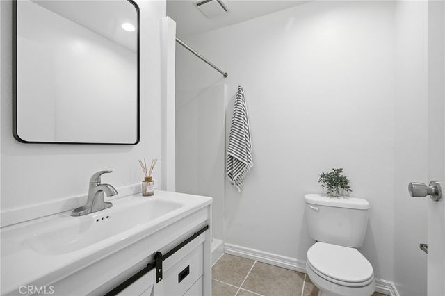 4018 Redwood Avenue Unit B, Los Angeles, CA 90066