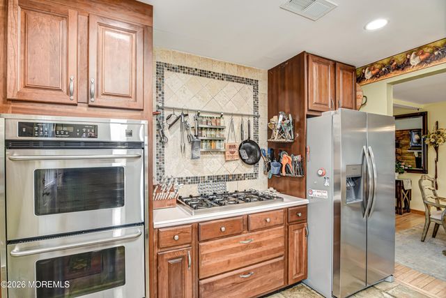21 La Valley Drive, Manalapan, NJ 07726