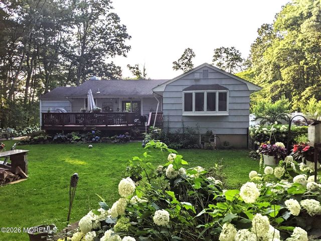 21 La Valley Drive, Manalapan, NJ 07726