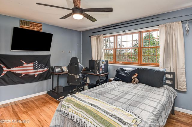 21 La Valley Drive, Manalapan, NJ 07726