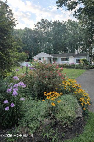 21 La Valley Drive, Manalapan, NJ 07726