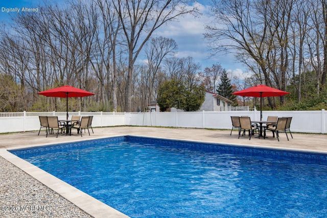 21 La Valley Drive, Manalapan, NJ 07726
