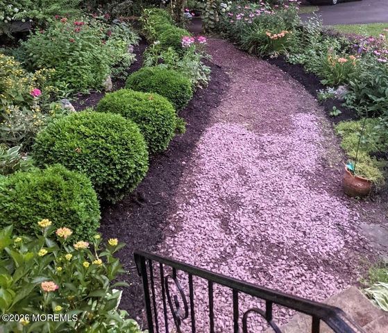 21 La Valley Drive, Manalapan, NJ 07726