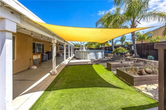 2944 Coffeeberry Way, San Jacinto, CA 92582