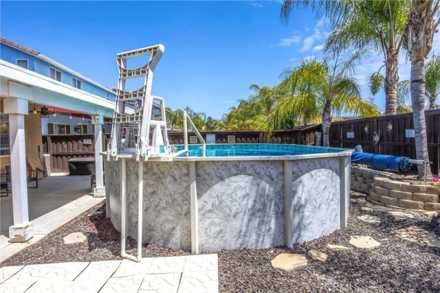 2944 Coffeeberry Way, San Jacinto, CA 92582