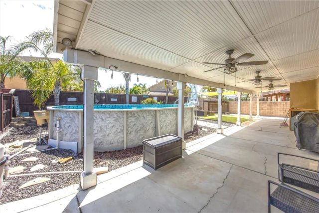 2944 Coffeeberry Way, San Jacinto, CA 92582