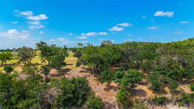 420 Blanco River Ranch RD, San Marcos, TX 78666