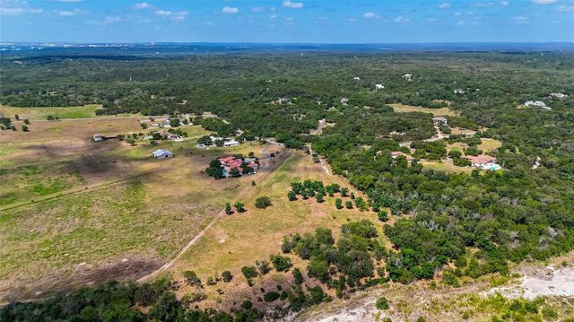 420 Blanco River Ranch RD, San Marcos, TX 78666