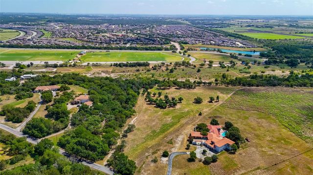 420 Blanco River Ranch RD, San Marcos, TX 78666